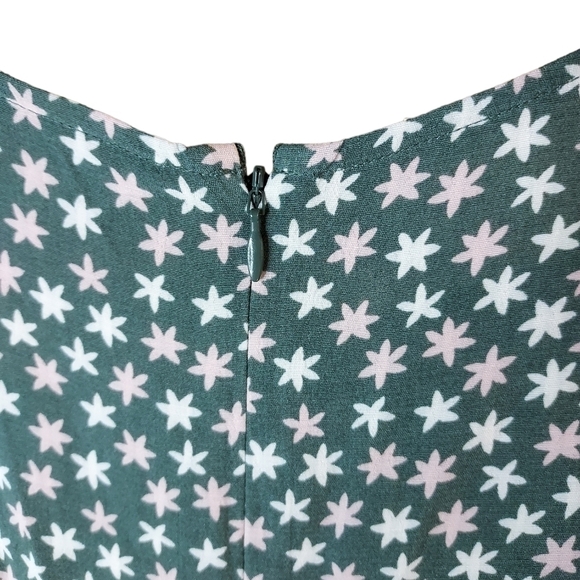 Boden size 6 sage green with white and light pink starfish/stars jersey dress - Picture 9 of 14